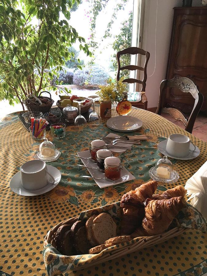 Les Bruyeres Bed & Breakfast แซ็ง-ม็องดรีเย-โซร์-แม ภายนอก รูปภาพ